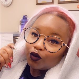 Meet your Posher, Delisa